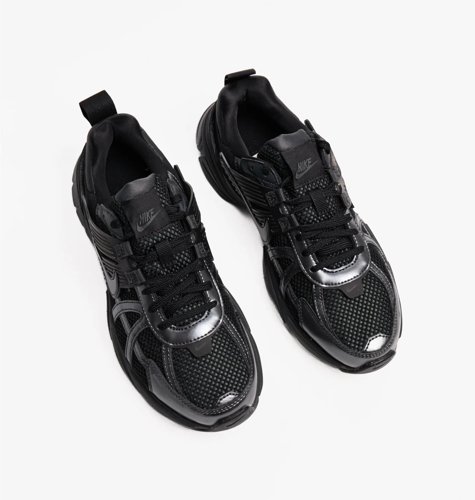 Nike V2k Run Shoes thumbnail 4