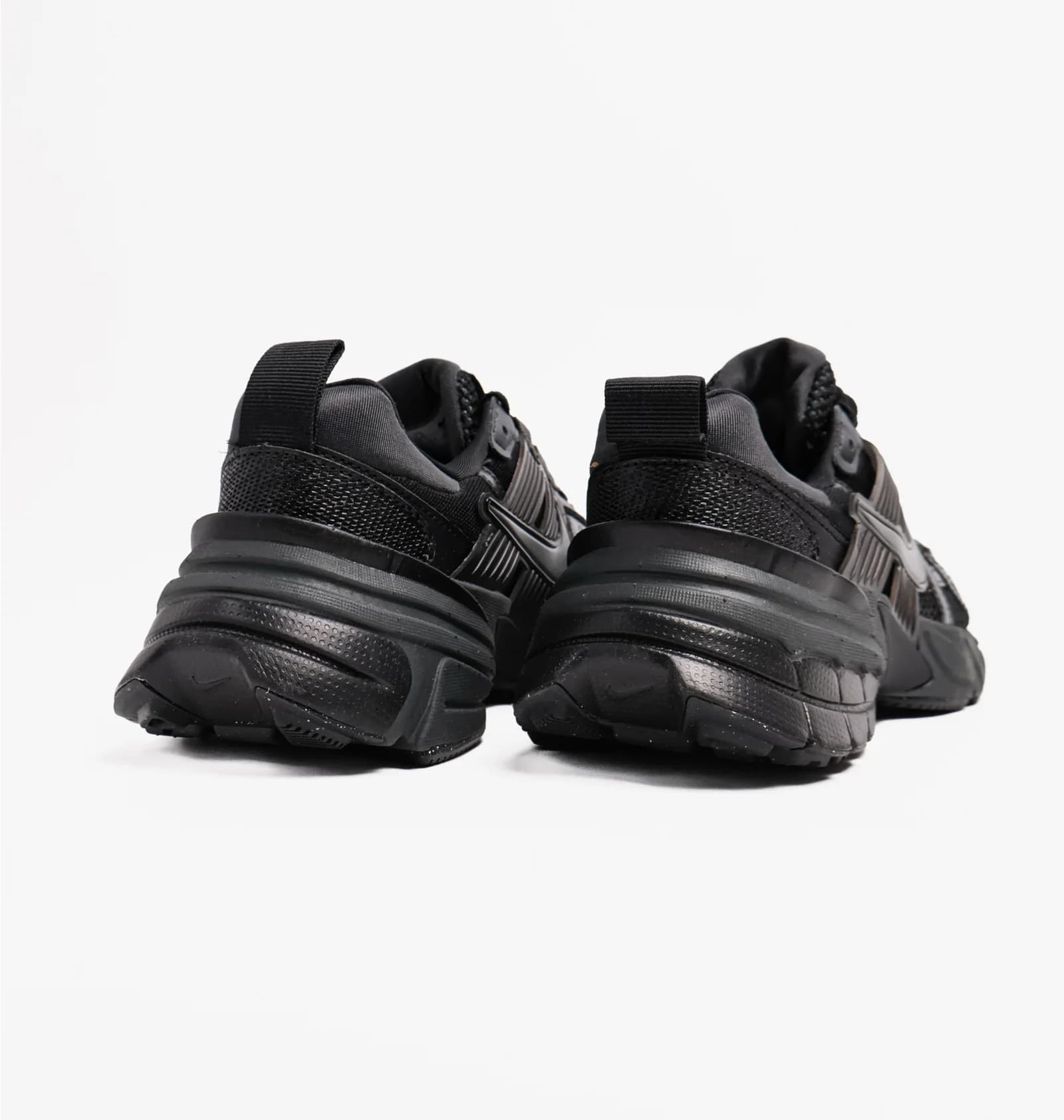 Nike V2k Run Shoes thumbnail 6