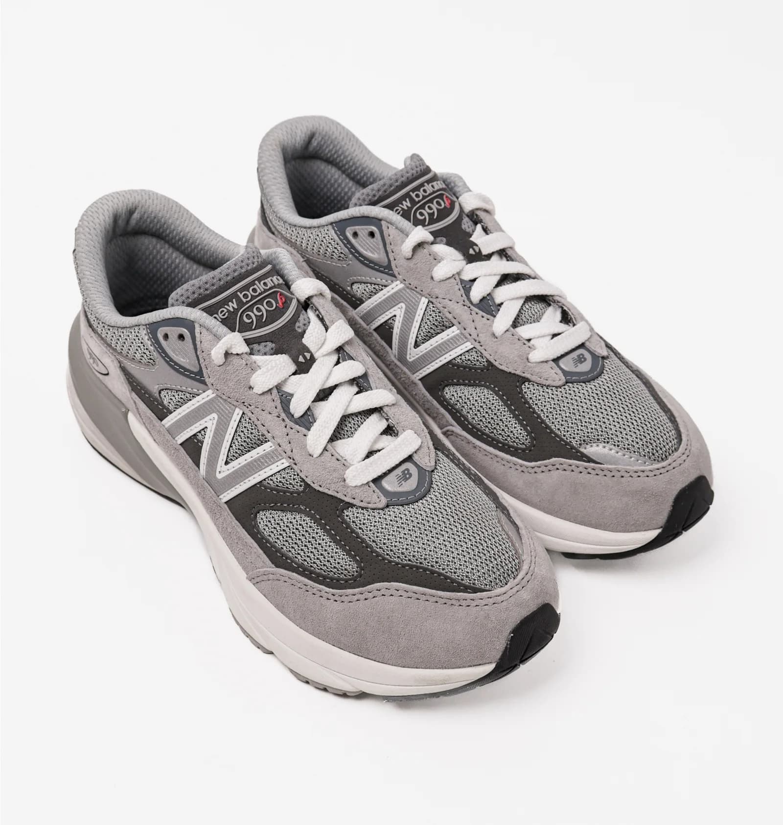 New Balance 990 V6 thumbnail 5